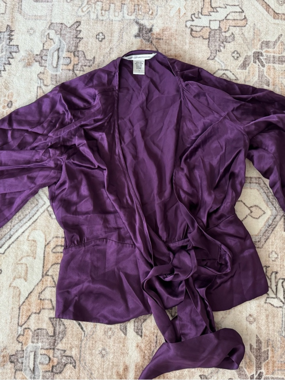 Diane Von Furstenberg Torin 100% Silk Wrap Top, Size 4